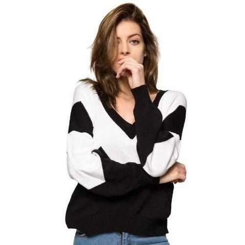 Trendy Style Plunging Neck Long Sleeve Color Block Women's Sweater - White And Black 2xl