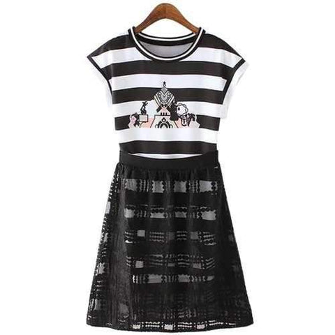 Stylish Short Sleeve Striped T-Shirt and Checked Voile Skirt Women's Suit - White And Black L