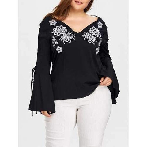 Plus Size V-neck Embroidery Blouse - Black 3xl